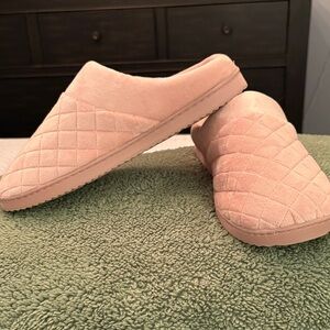 Dearfoams Quilted Pink Women's Slippers